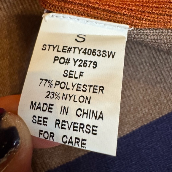 Urban daizy oversized striped sweater woman’s small - Picture 11 of 13